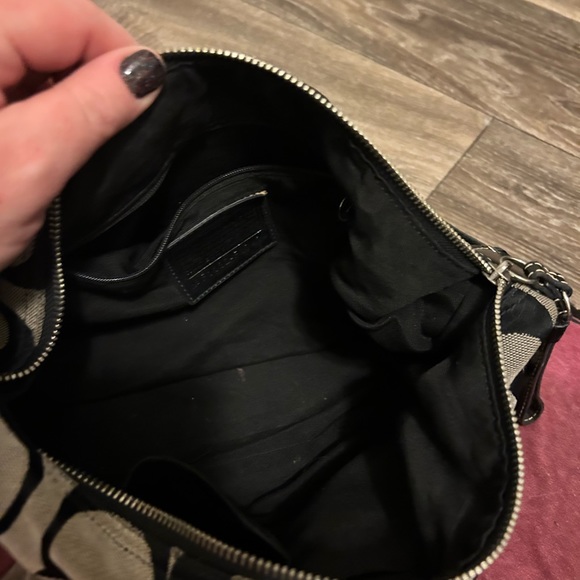 Coach - Picture 3 of 4